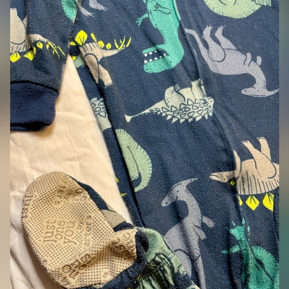 Just One You 18m PRELOVED Dinosaur Footie Pajamas some pilling through out body - Picture 6 of 14